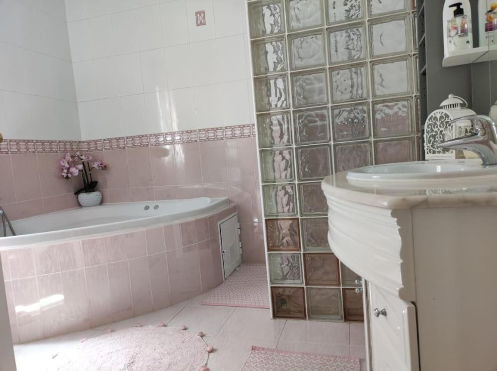 Chateau Angelique Guest House Valencia Eksteriør bilde